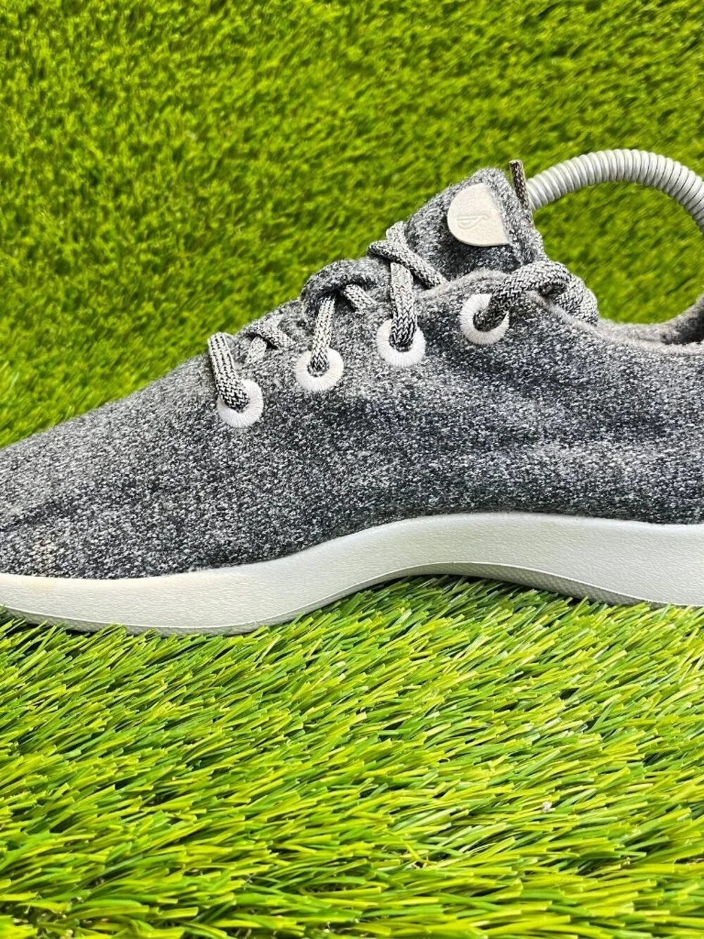 Allbirds‎ Wool Runners Womens Size 9 Gray White Athletic Walking Shoes Sneakers